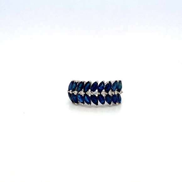Sapphire and Diamond Ring in 14 K White Gold - Picture 2 of 2